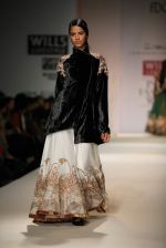 Model walks the ramp for Anand Kabra at Wills Lifestyle India Fashion Week Autumn Winter 2012 Day 1 on 15th Feb 2012 (60).JPG